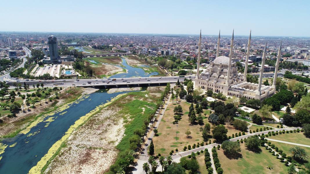 Adana’nın cazibe merkeziydi; suyu kesilince bataklığa döndü 14