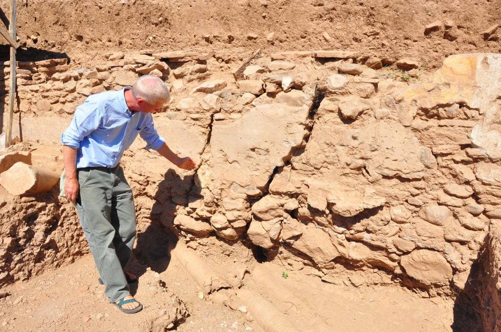 Yer Manisa: Fay hattı 50 metre yer altında ve Sardes kentinin tam merkezinden geçiyor 7