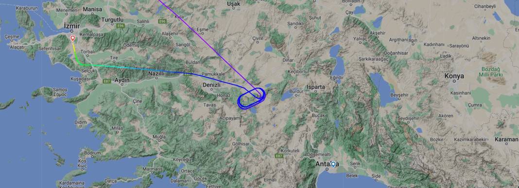 Antalya'da nem bulutları nedeniyle uçaklar iniş yapamadı 1