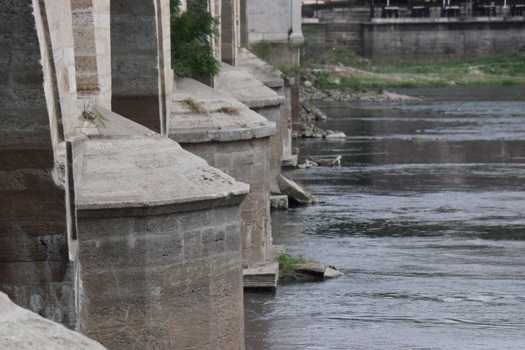 Edirne'deki kuraklık, Meriç Köprüsü'nün ayaklarını ortaya çıkardı 5