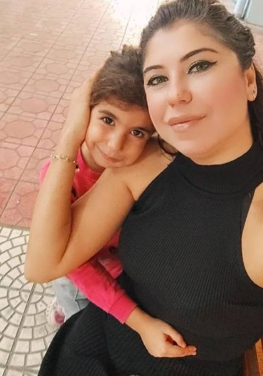 Depremden 180 gün sonra Rönesans Rezidans'ta kızı ve torununun cenazesine ulaştı 16