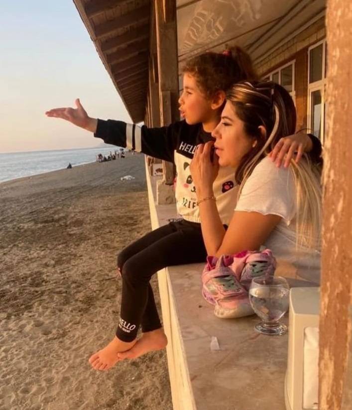 Depremden 180 gün sonra Rönesans Rezidans'ta kızı ve torununun cenazesine ulaştı 4