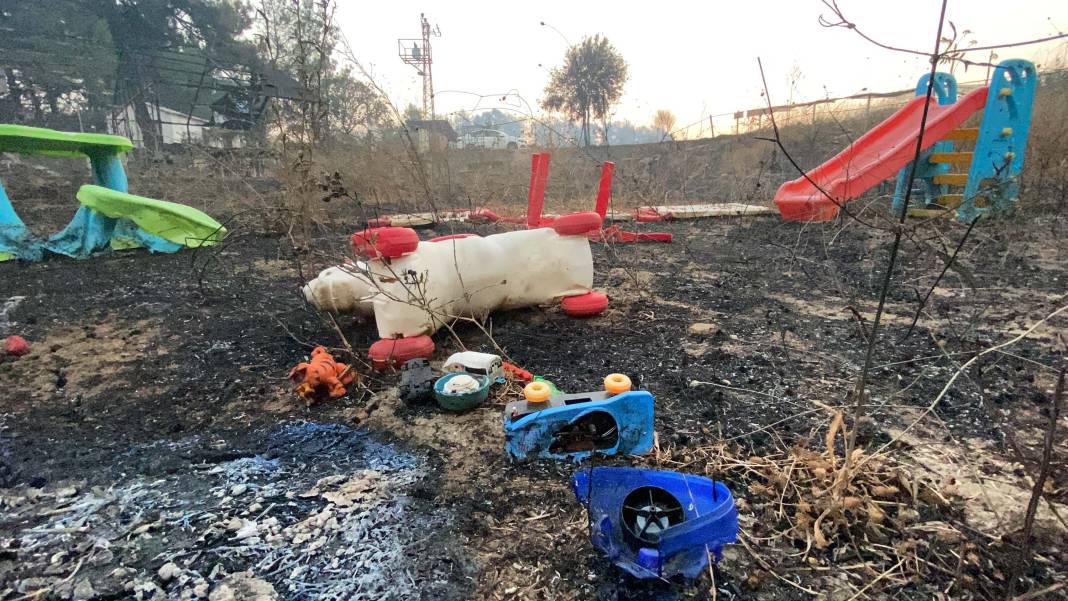 Yangın bölgesi havadan görüntülendi: 4 bin 80 hektar alan etkilendi, Çanakkale griye döndü 5