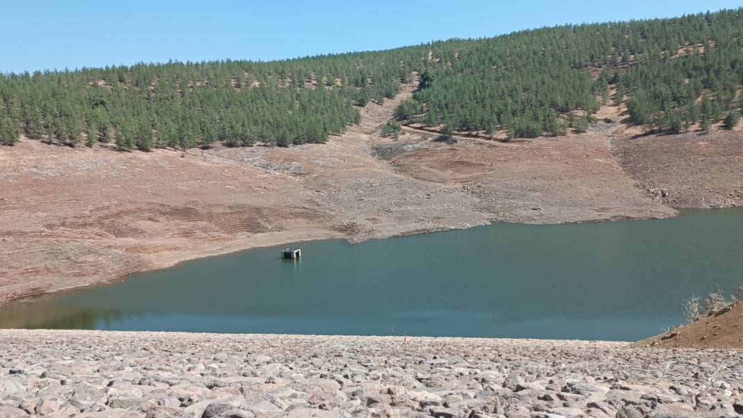 Depremden dolayı yer altı sularında kaymalar oldu; göletler kurudu: Su seviyesi yüzde 5 2