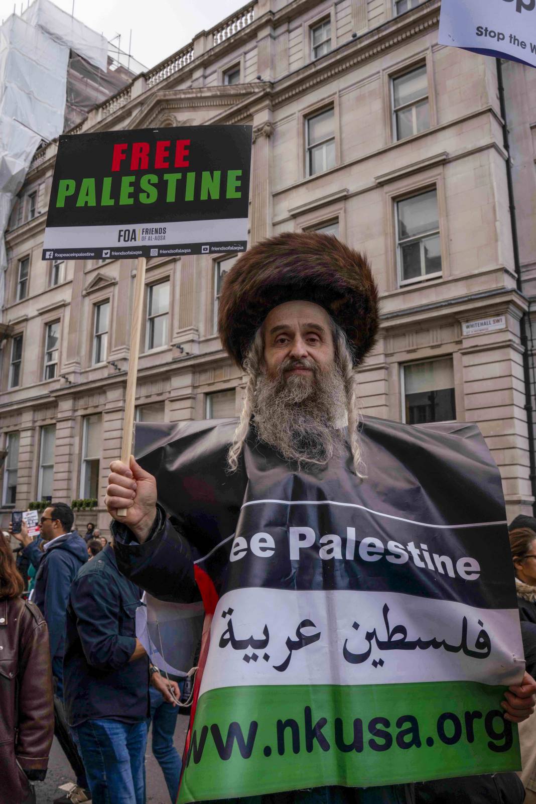 Londra'da on binlerce kişi Filistin'e özgürlük istedi 4