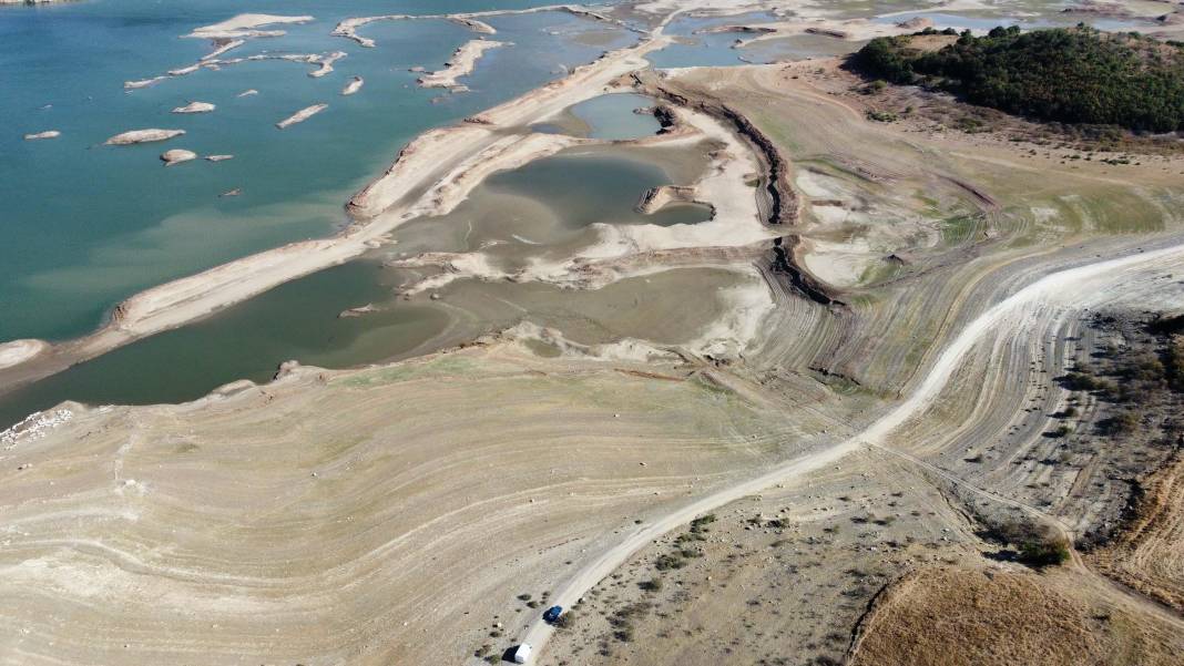 Bayramiç Barajı kritik seviyede: Şebeke suyunda balçık ve balık kokusu var 7