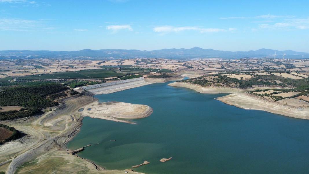Bayramiç Barajı kritik seviyede: Şebeke suyunda balçık ve balık kokusu var 5