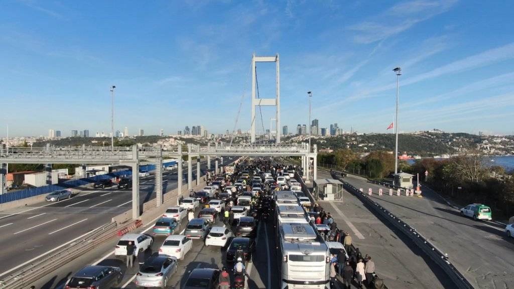 Havadan görüntülerle 15 Temmuz Şehitler Köprüsü 10 Kasım anması 9