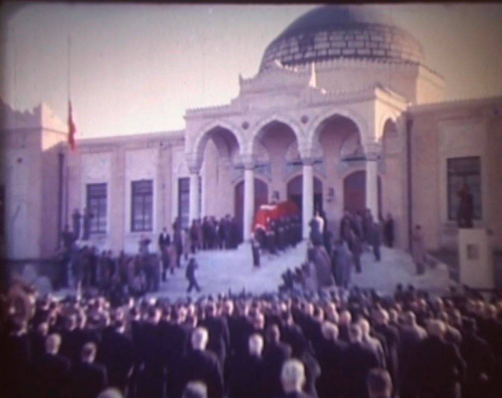 Atatürk'ün naaşının Anıtkabir'e naklinin renkli görüntüleri ortaya çıktı 13
