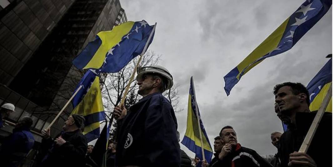 Bosna Hersek'in başkentinde binlerce maden işçisi eylem yaptı 3