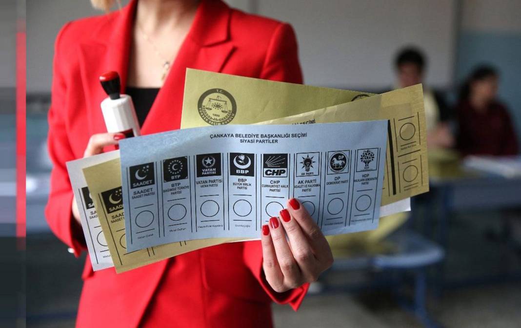 Yöneylem anketi: AKP'nin erimesi sürüyor, CHP birinci parti | Yüzde kaç oy alıyorlar? 2