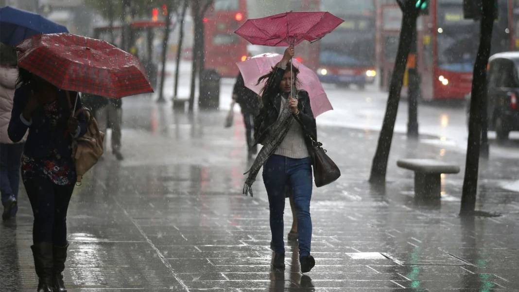 Meteoroloji'den İstanbul dahil 11 kente sağanak yağış uyarısı 4