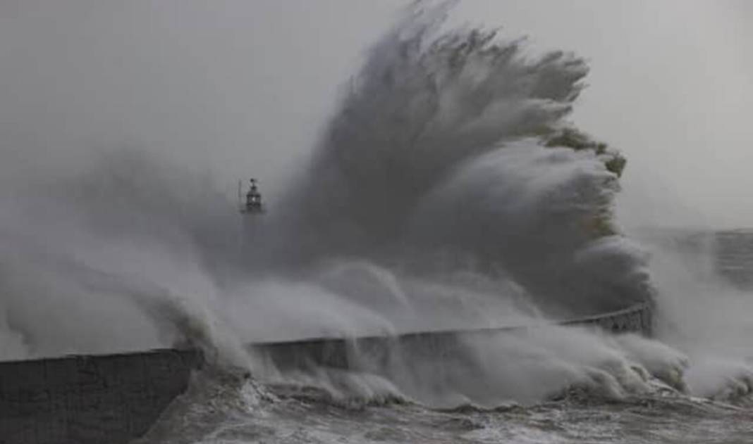 Meteoroloji'den İstanbul dahil 11 kente sağanak yağış uyarısı 9