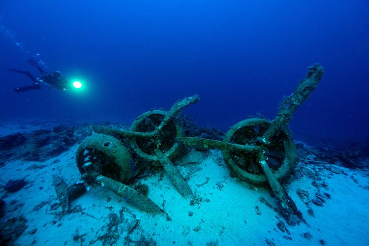 2. Dünya Savaşı batığı bombardıman uçağı Kaş açıklarında görüntülendi 2