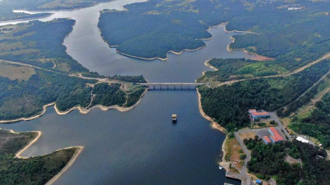 Aşırı sıcaklar İstanbul barajlarını vurdu: 14 günde yüzde 5 düştü 4