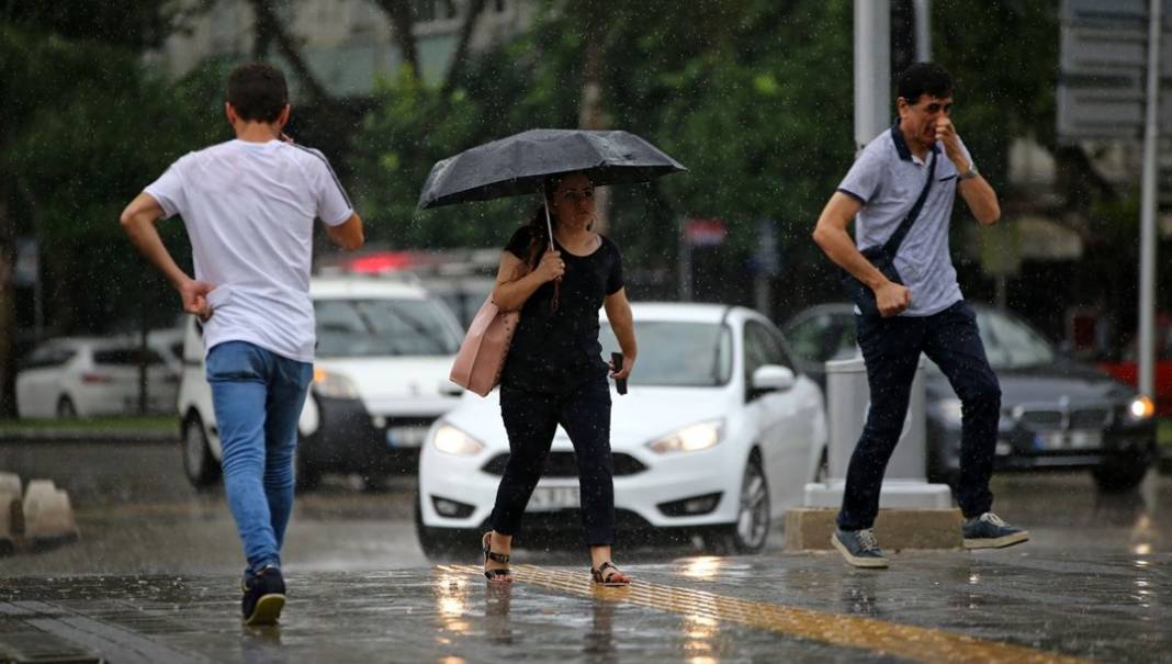 Meteoroloji'den uyarı: Sağanak yağış bekleniyor 10