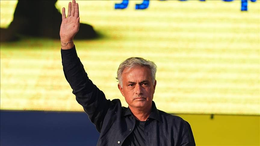 Taraftarlar Fenerbahçe'de Mourinho'nun başarılı olacağını düşünüyor mu? 4