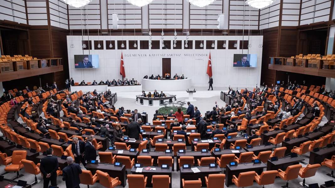 Hükümete yakın şirketin anketi: Hangi parti kaç oy alıyor, birinci kim? 11