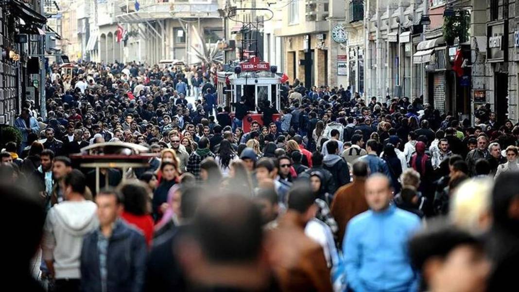 Hükümete yakın şirketin anketi: Hangi parti kaç oy alıyor, birinci kim? 4