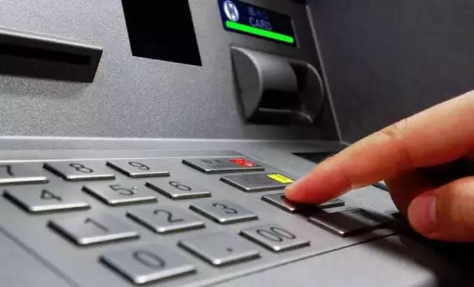 ATM’lerde nakit krizi büyüyerek devam ediyor 1