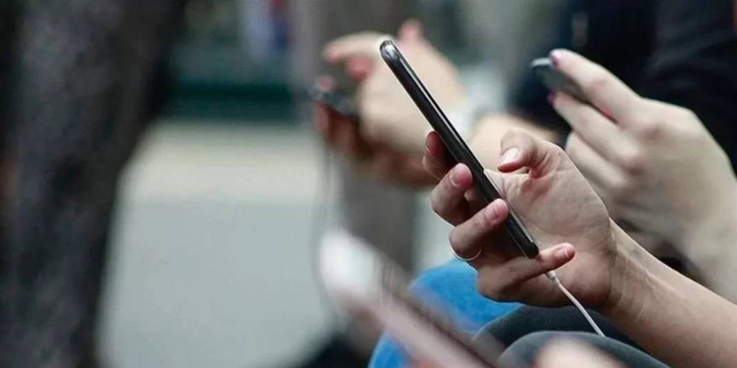 Mobil internette ne kadar süre geçiriyoruz? Türkiye ortalaması açıklandı 3