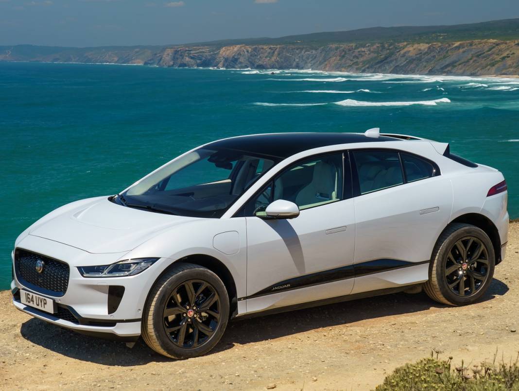 5 yılda değerini en çok kaybeden ve koruyan otomobiller 6