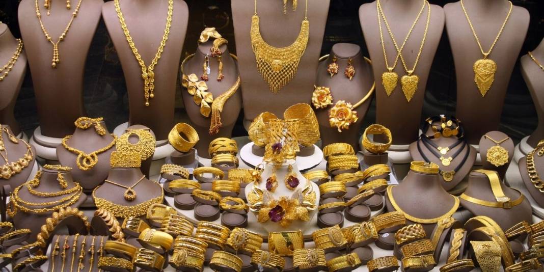 Altın haftaya rekorla başladı 1