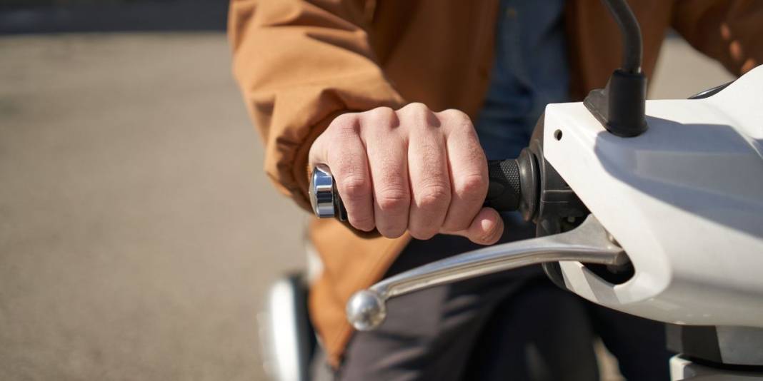 B sınıfı ehliyet sahipleri motosiklet kullanabilir mi? 4