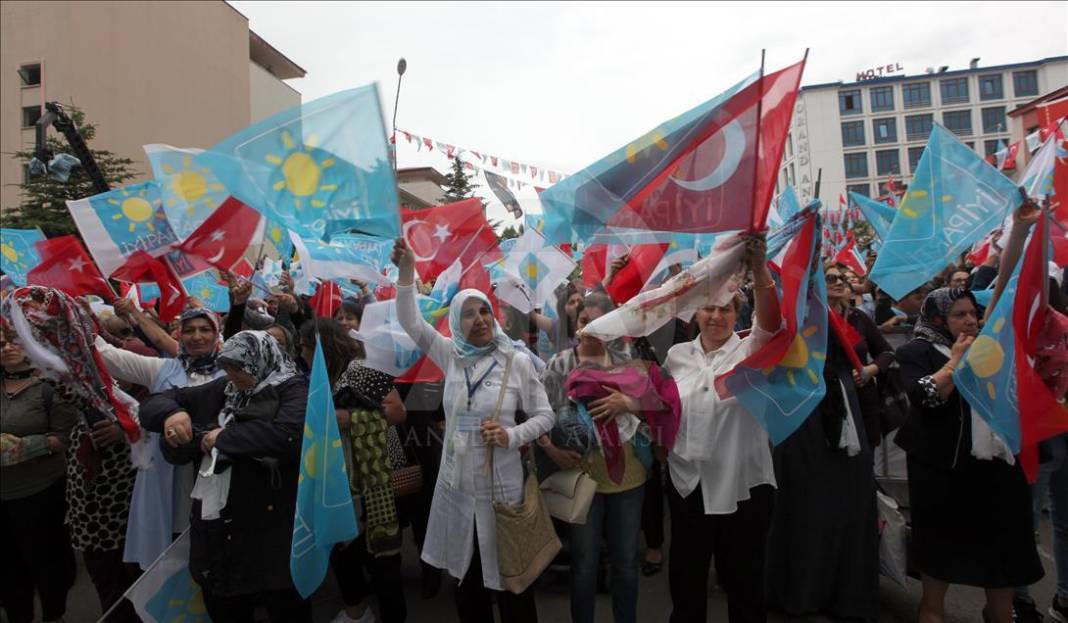 Anket: Erdoğan siyaseti bırakırsa kime oy verirsiniz? | AKP'nin iktidar olma şansı var mı? 6