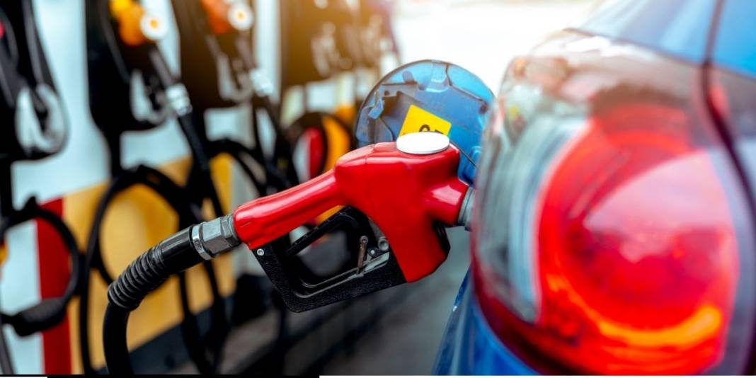 Benzine zam geldi: Sıra motorinde 3