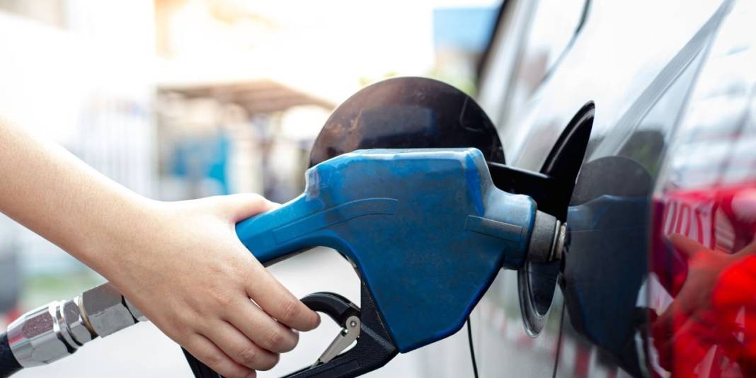 Benzine zam geldi: Sıra motorinde 1