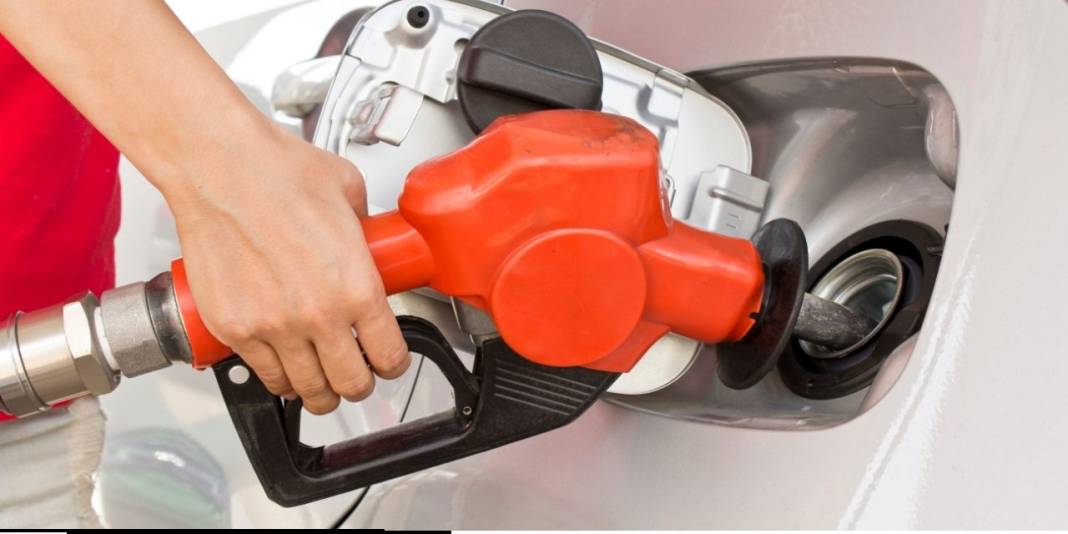 Benzine zam geldi: Sıra motorinde 2