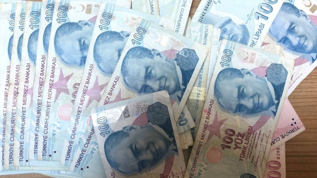 Bankaların faiz yarışı sürüyor: İşte banka banka 2 milyon TL'nin aylık faiz getirisi 4