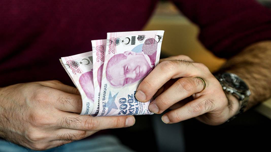 Para paraya çekiyor: 2 milyon TL'ye bankalar aylık ne kadar faiz veriyor? 4