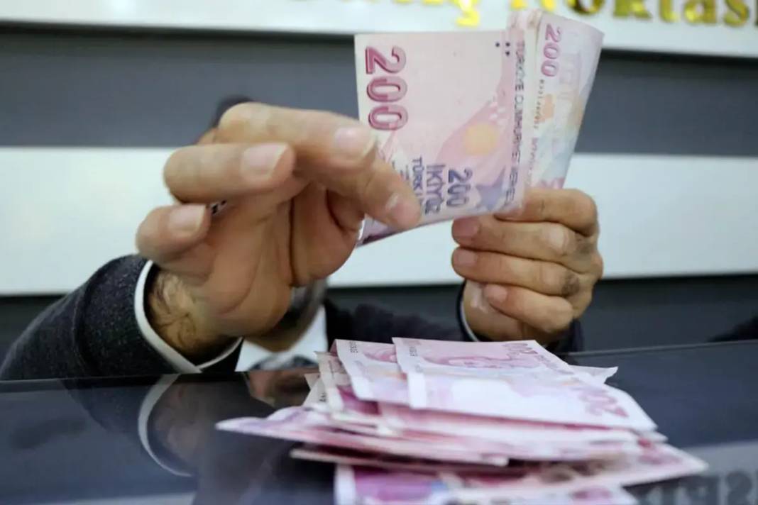 Para paraya çekiyor: 2 milyon TL'ye bankalar aylık ne kadar faiz veriyor? 10