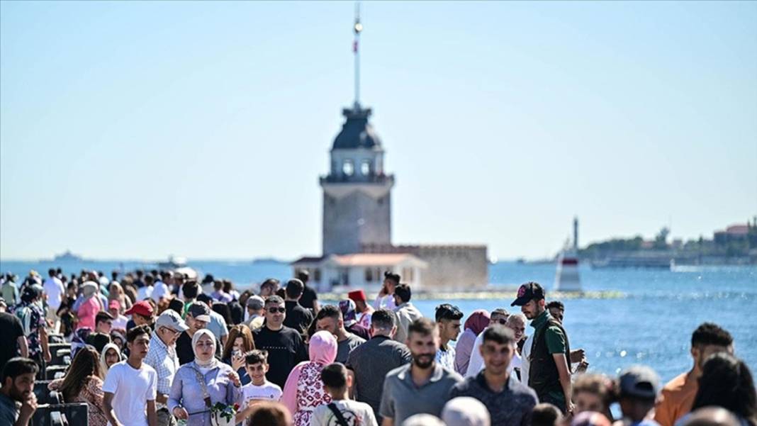 AKOM'dan İstanbullulara sıcak hava uyarısı: Saat verildi, beklenen sıcaklık açıklandı 2