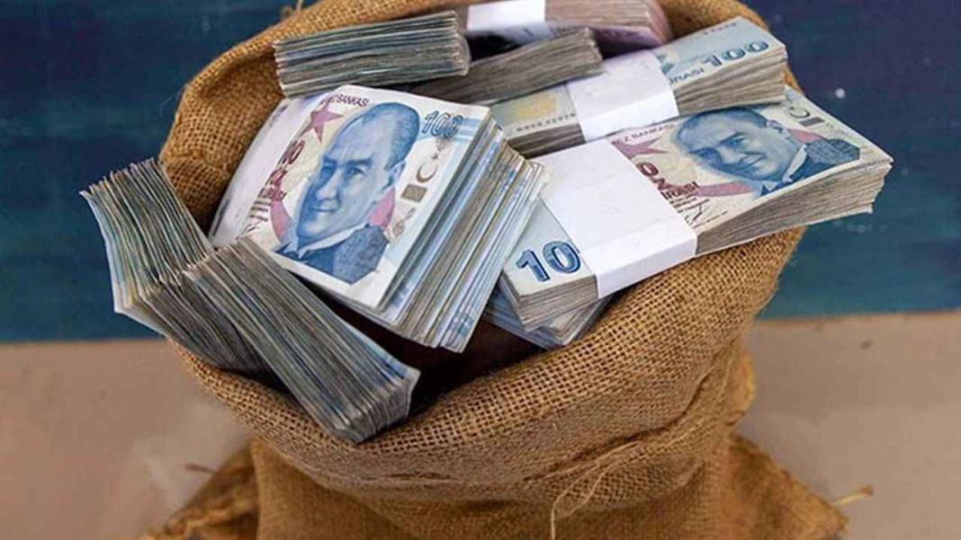 Para parayı çekiyor: Mevduat faizinden aylık 100 bin TL üzeri kazanmak için kaç paraya ihtiyaç var? 12