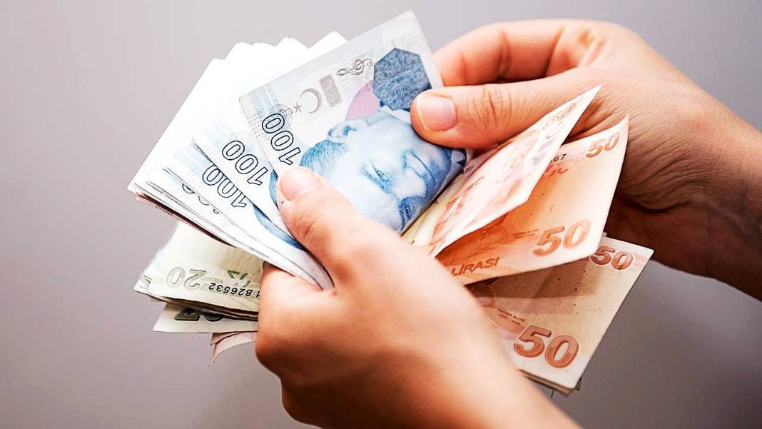 Bankaların faiz yarışı sürüyor: 1 milyon TL'nin aylık faiz getirisi asgari ücretten fazla 2
