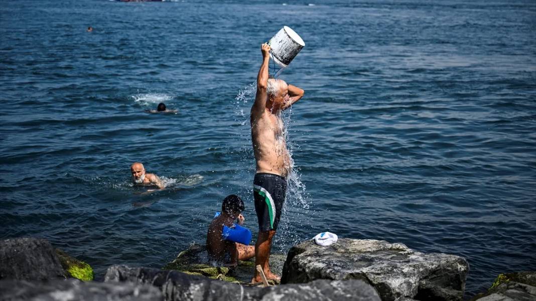 AKOM'dan İstanbullulara sıcak hava uyarısı: Saat verildi, beklenen sıcaklık açıklandı 5