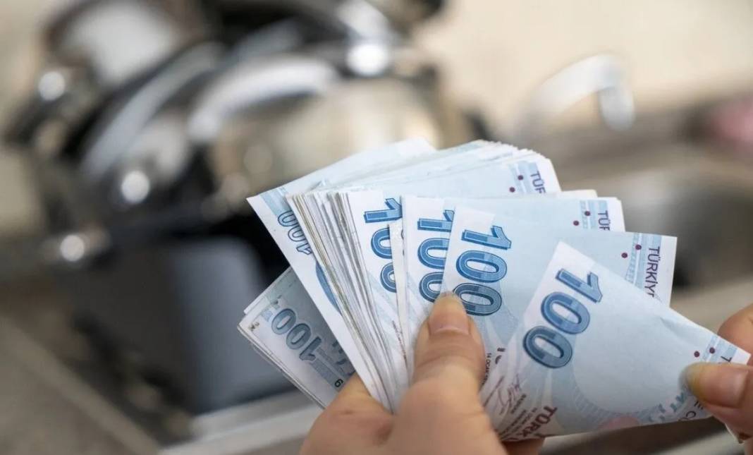 Para parayı çekiyor: Mevduat faizinden aylık 100 bin TL üzeri kazanmak için kaç paraya ihtiyaç var? 6