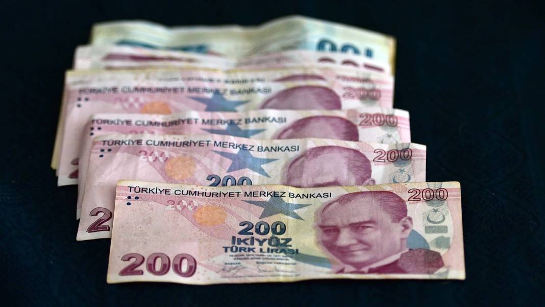 Bankaların faiz yarışı sürüyor: 1 milyon TL'nin aylık getirisi ne kadar? 4
