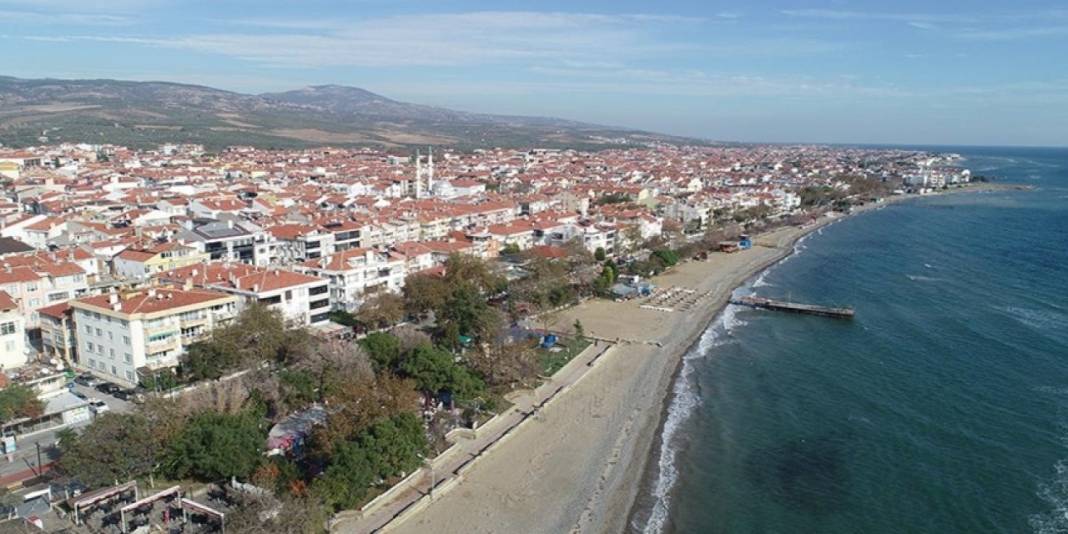 Şener Üşemezsoy depremle ilgili İstanbul'u değil Güney Marmara'yı işaret etti 6