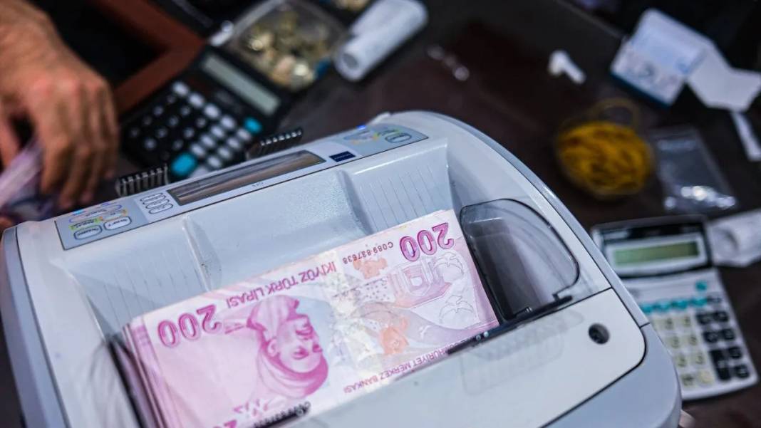 Para parayı çekiyor: Bankaların 2 milyon TL'ye verdiği aylık faiz oranları belli oldu 11