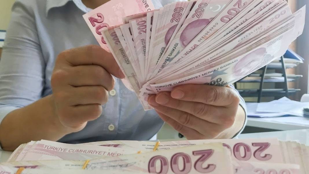 Bankaların faiz yarışı sürüyor: 5 milyon TL'nin aylık faiz getirisi belli oldu 11