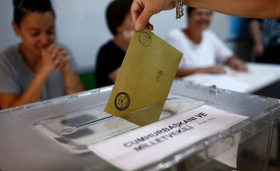 Erken seçim olursa kadınlar kime oy verecek? CHP ile AKP arasında dikkat çeken oy farkı 7