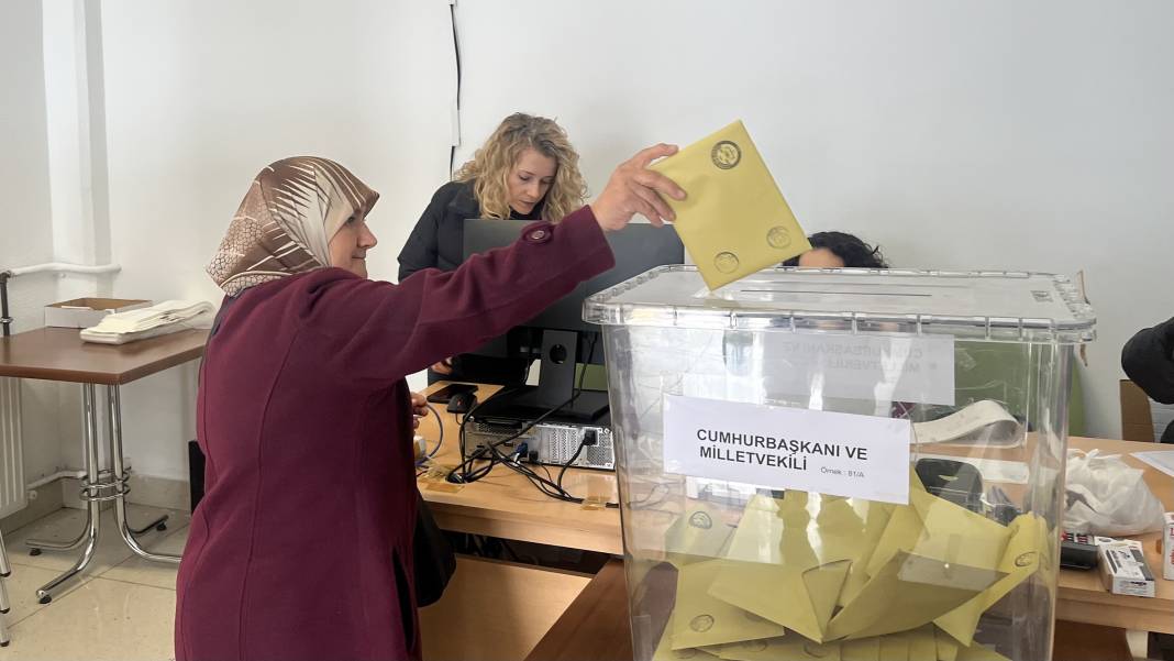 Erken seçim tartışmaları sürerken dikkat çeken anket: Kadınlarda en çok hangi parti oy alıyor 3