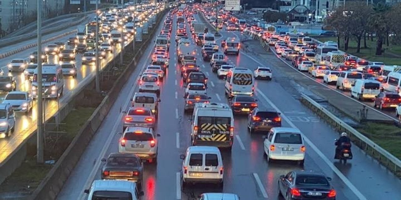 İstanbul'da trafik yoğunluğu: Yüzde 60'ı geçti