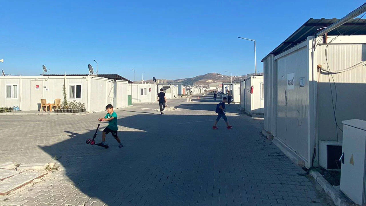 Gerekçe tasarruf: Hatay'da konteyner kentte güvenlik kalmadı