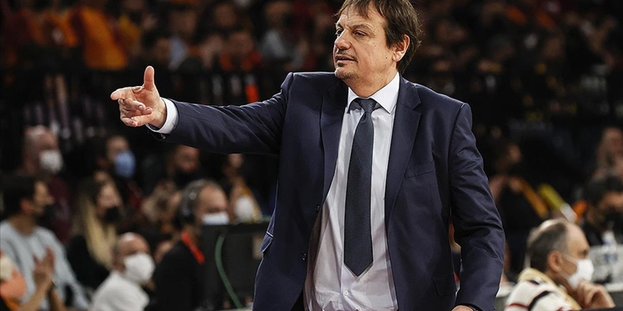 Ergin Ataman'dan Kıbrıs pankartı tepkisi