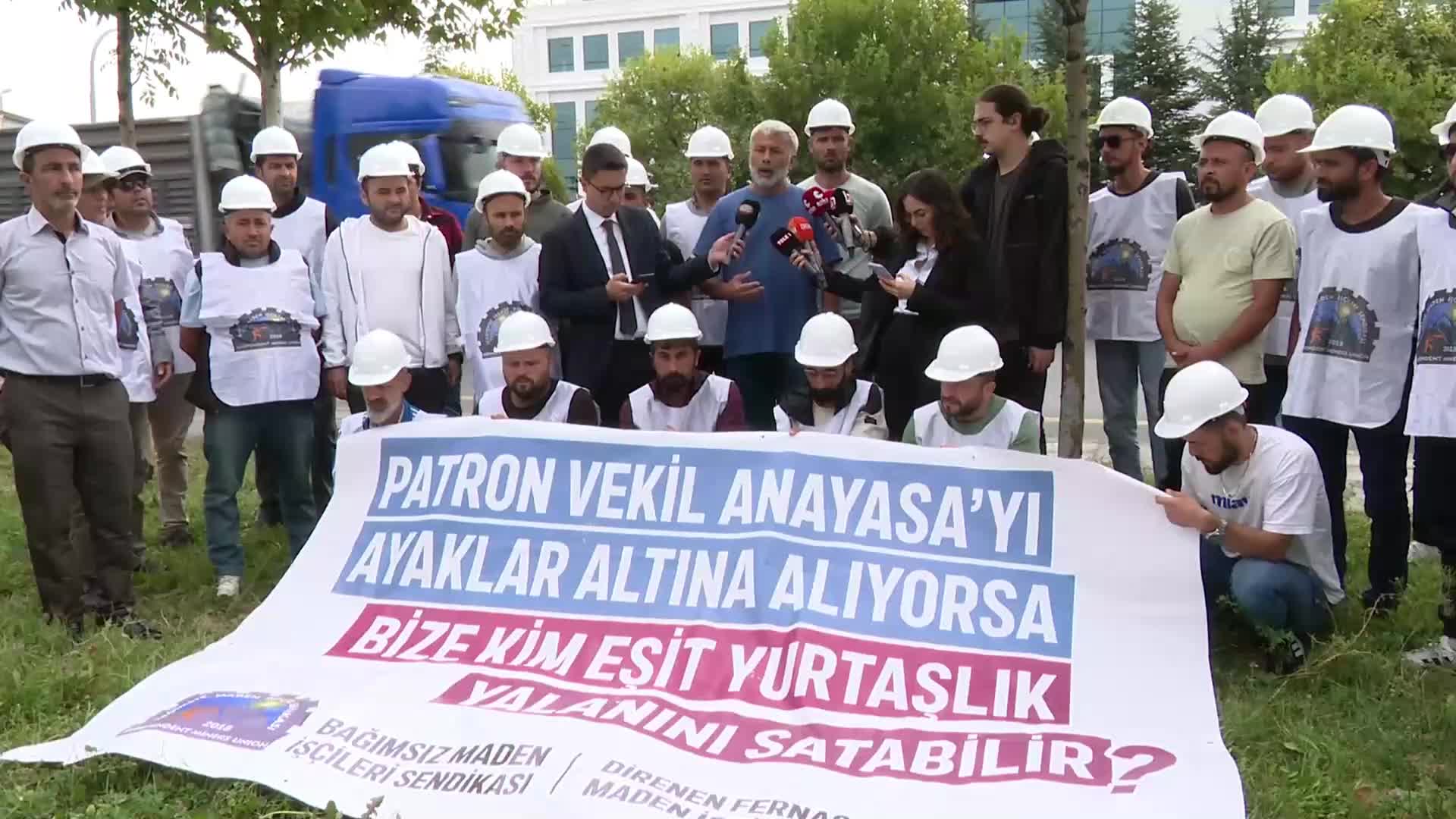 Fernas Madencilik işçileri gözaltı sonrası yine genel merkez önünde